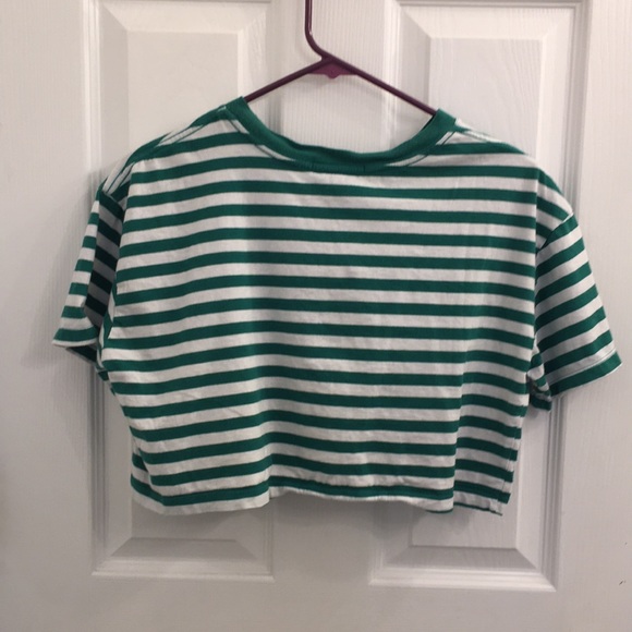 Forever 21 cropped tee - Picture 2 of 2